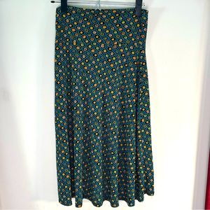 Women’s Lularoe skirt, size XS, green and yellow, flowy, knee length